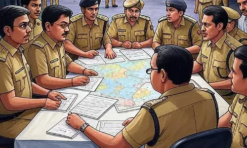 नेताओं-अधिकारियों की सुरक्षा में सेंध, जासूसी और तस्करी का खतरनाक नेताओं-अधिकारियों की सुरक्षा में सेंध, जासूसी और तस्करी का खतरनाक