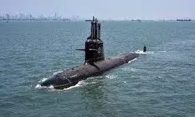 भारत की बढ़ेगी समुद्री ताकत, एक लाख करोड़ से ज्यादा के होंगे दो बड़े पनडुब्बी सौदे भारत की बढ़ेगी समुद्री ताकत, एक लाख करोड़ से ज्यादा के होंगे दो बड़े पनडुब्बी सौदे