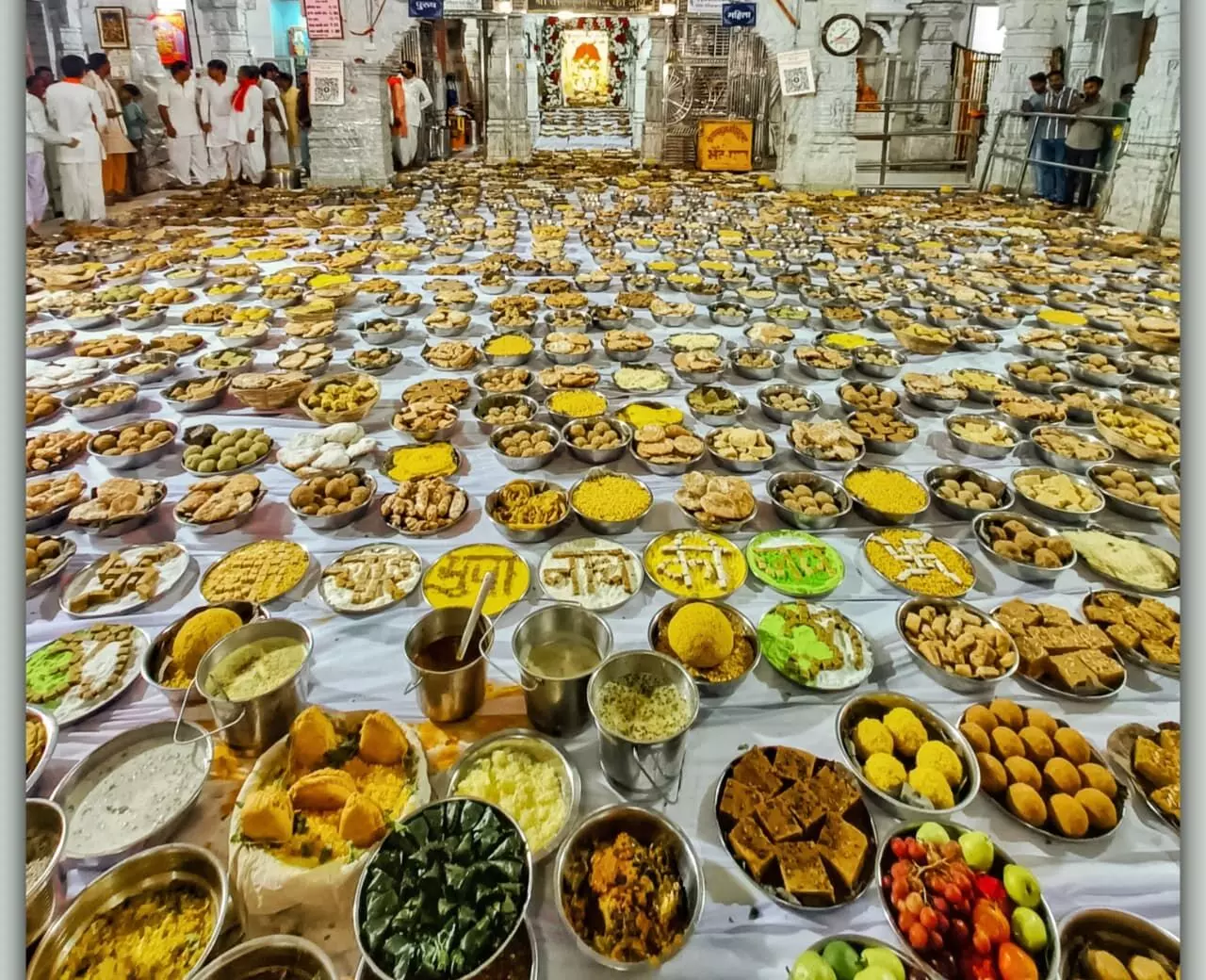 कोटड़ी में जलझूलन महोत्सव: 1151 किलो शक्कर से बना छप्पनभोग प्रभु चरणों में अर्पित कोटड़ी में जलझूलन महोत्सव: 1151 किलो शक्कर से बना छप्पनभोग प्रभु चरणों में अर्पित