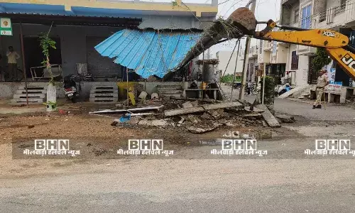 अब ना उछलेंगे  न टूटेगी रफ्तार,अवैध स्पीड ब्रेकर और अतिक्रमण पर चला यूआईटी का पीला पंजा