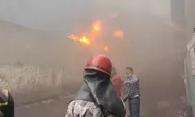 गुजरात की कपड़ा फैक्ट्री में विस्फोट, आग लगने से 2 की मौत, 20 घायल