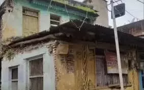 प्रसिद्ध कथावाचक पंडितपंडित प्रदीप मिश्रा का पुराना मकान हुआ जमींदोज प्रसिद्ध कथावाचक पंडितपंडित प्रदीप मिश्रा का पुराना मकान हुआ जमींदोज