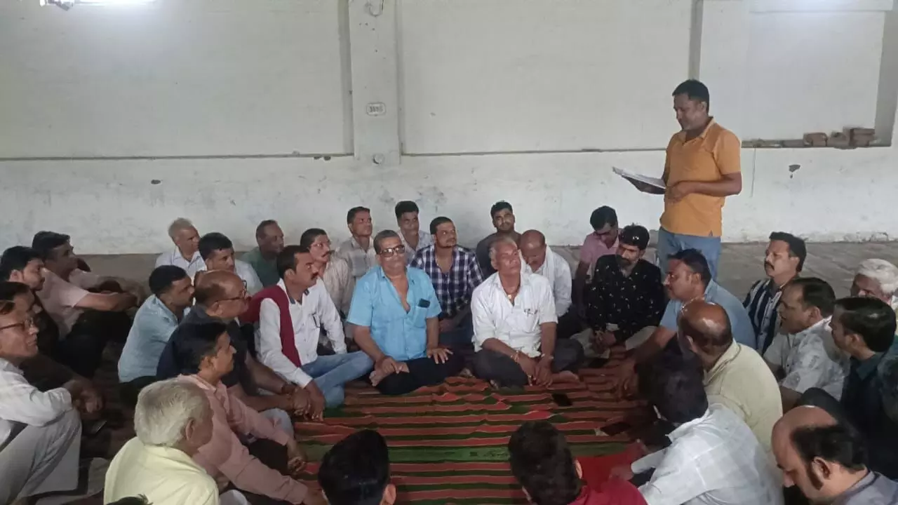 शाहपुरा स्वर्णकार समाज की बैठक आयोजित शाहपुरा स्वर्णकार समाज की बैठक आयोजित