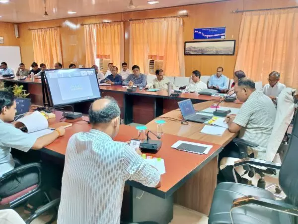 संपर्क पोर्टल पर लंबित शिकायतें जल्द निस्तारित करने के निर्देश