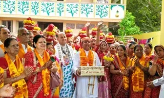 बच्चों को मां-बाप ही अच्छी शिक्षा देते हैं