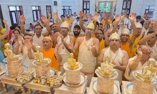 श्री आदिनाथ दिगम्बर जैन मंदिर में हुआ धार्मिक अनुष्ठान, 10 उपवास पर हुआ स्वर्ण मुकुट से प्रथम अभिषेक