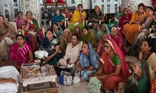 परमात्मा ने कमल के समान जीवन जीने की प्रेरणा दी है : साध्वी जयदर्शिता