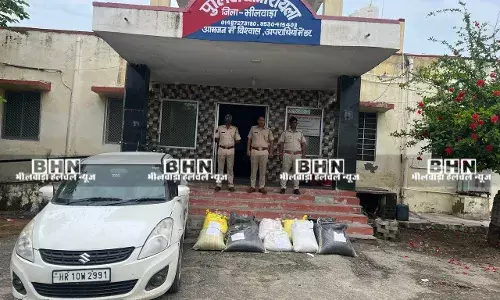 पुलिस को देख भागा तस्कर, कार से 105 किलो डोडा पोस्त बरामद