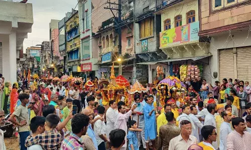 शाहपुरा में जलझूलनी एकादशी पर हुआ जल विहार, ऐतिहासिक शोभायात्रा निकली