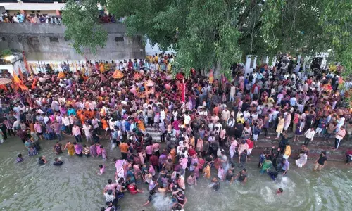 जलविहार के बाद आज लौटेंगे ठाकुर जी निज धाम जलविहार के बाद आज लौटेंगे ठाकुर जी निज धाम