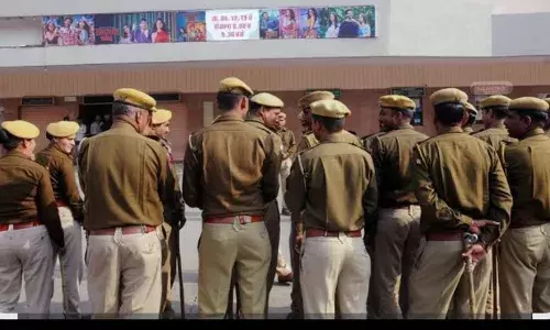 भर्ती विवाद में नया मोड़: चयनित अभ्यर्थियों ने हाईकोर्ट की डिवीजन बेंच का दरवाज़ा खटखटाया भर्ती विवाद में नया मोड़: चयनित अभ्यर्थियों ने हाईकोर्ट की डिवीजन बेंच का दरवाज़ा खटखटाया