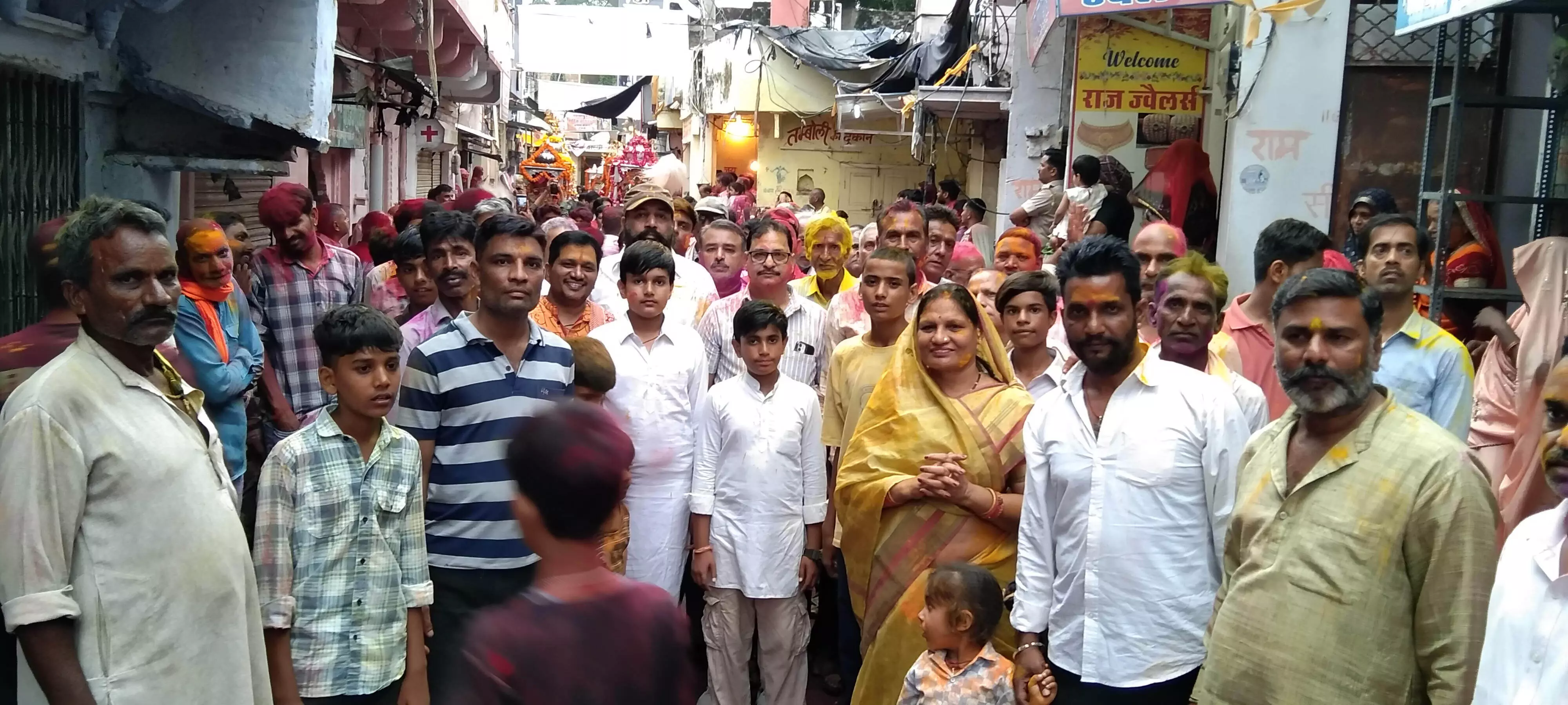 हमीरगढ़ में जलझूलनी एकादशी पर रामरेवाडिय़ां निकली, ठाकुरजी को जल विहार कराया हमीरगढ़ में जलझूलनी एकादशी पर रामरेवाडिय़ां निकली, ठाकुरजी को जल विहार कराया