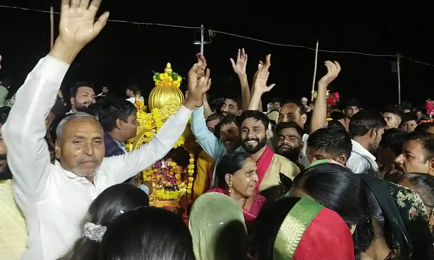 शाहपुरा में खटीक समाज द्वारा राधा-कृष्ण भगवान की शोभायात्रा निकाली