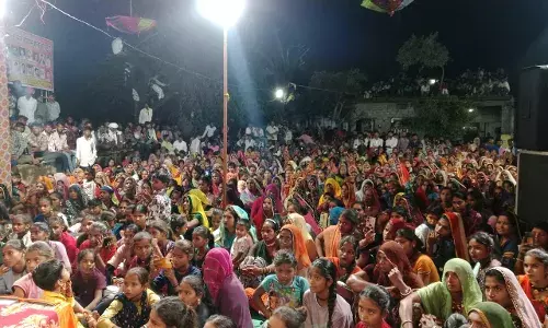 गणपति उत्सव पर भजन संध्या का प्रोग्राम घोसुण्डा में आयोजित