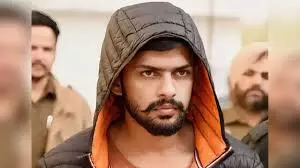 जमीन और हाउसिंग प्रोजेक्ट के नाम पर उड़ाए 2.93 करोड़, लॉरेंस बिश्नोई का नाम लेकर जान से मारने की धमकी जमीन और हाउसिंग प्रोजेक्ट के नाम पर उड़ाए 2.93 करोड़, लॉरेंस बिश्नोई का नाम लेकर जान से मारने की धमकी