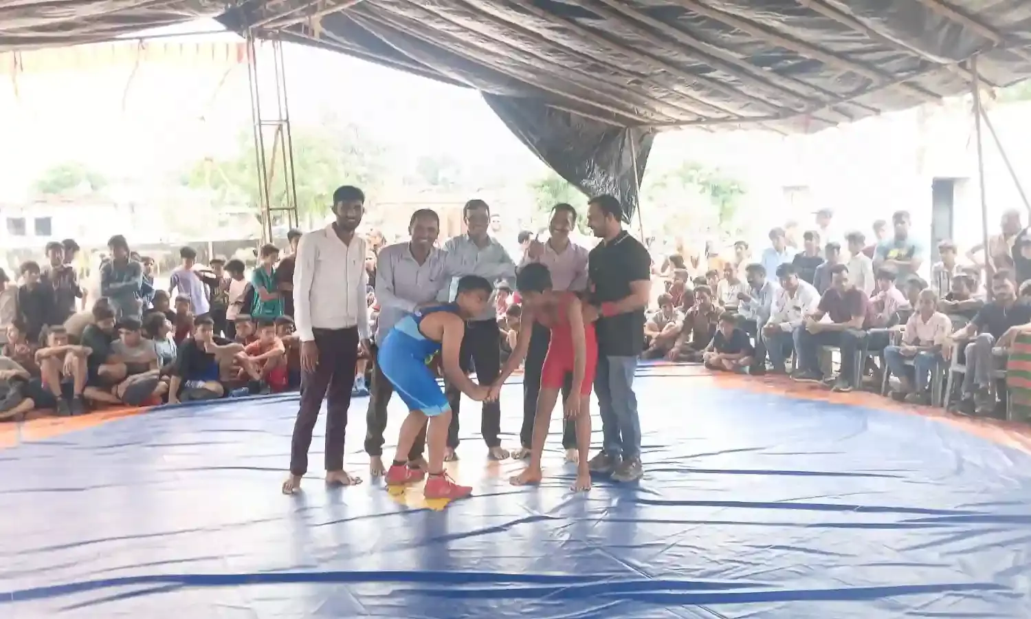 मोमी में 4 दिवसीय 69 वीं जिला स्तरीय कुश्ती प्रतियोगिता का शुभारंभ मोमी में 4 दिवसीय 69 वीं जिला स्तरीय कुश्ती प्रतियोगिता का शुभारंभ