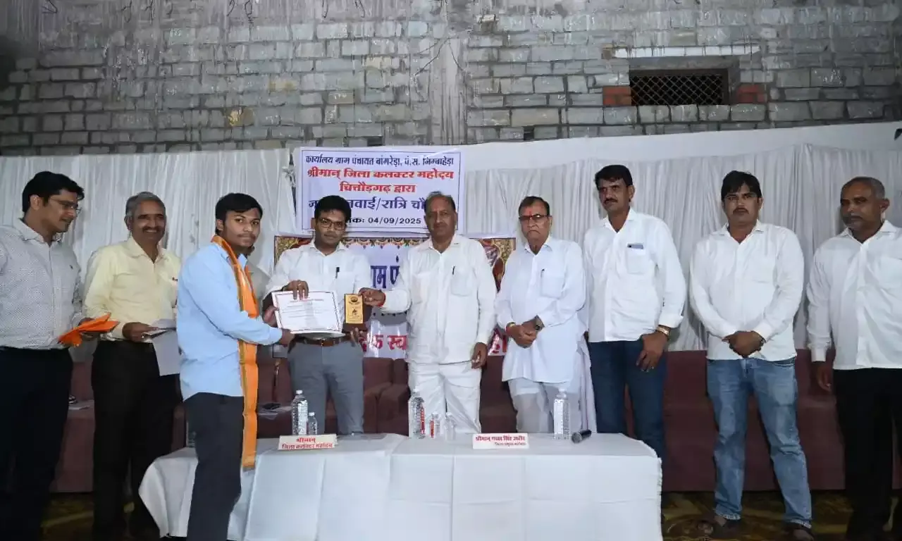 महिला की राशन एवं पेंशन की समस्या का मौके पर किया निस्तारण महिला की राशन एवं पेंशन की समस्या का मौके पर किया निस्तारण