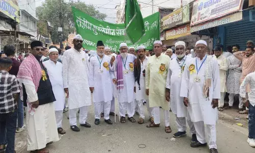 तंजीम मुस्लेमीन सेवा सोसायटी ने निकाला ईद मिलादुन्नबी का जुलूस