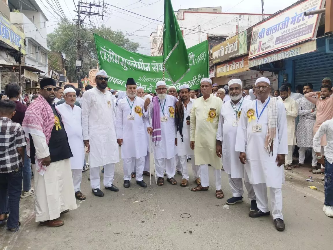 तंजीम मुस्लेमीन सेवा सोसायटी ने निकाला ईद मिलादुन्नबी का जुलूस तंजीम मुस्लेमीन सेवा सोसायटी ने निकाला ईद मिलादुन्नबी का जुलूस