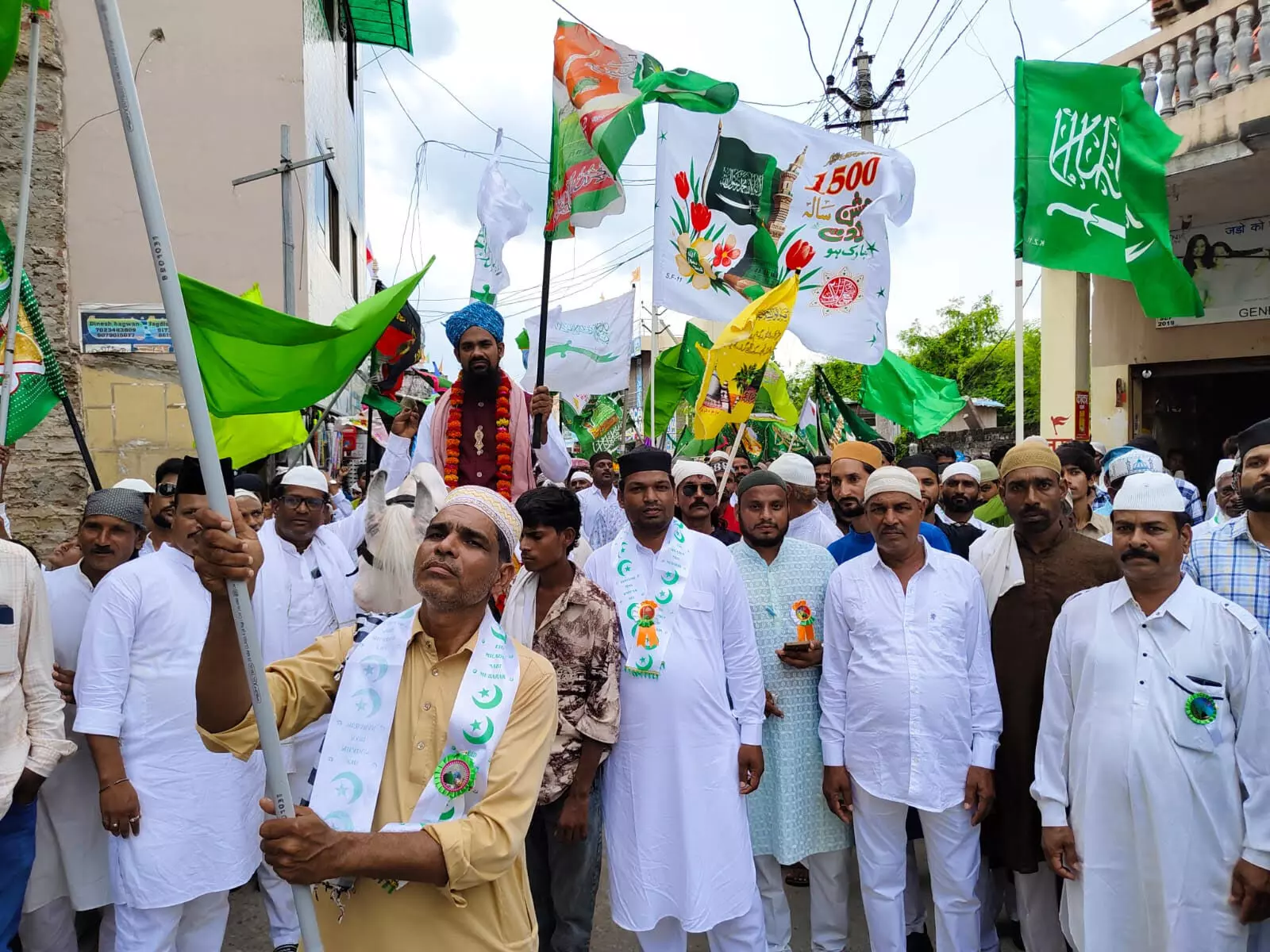 रायपुर में निकला बारावफात का जुलूस