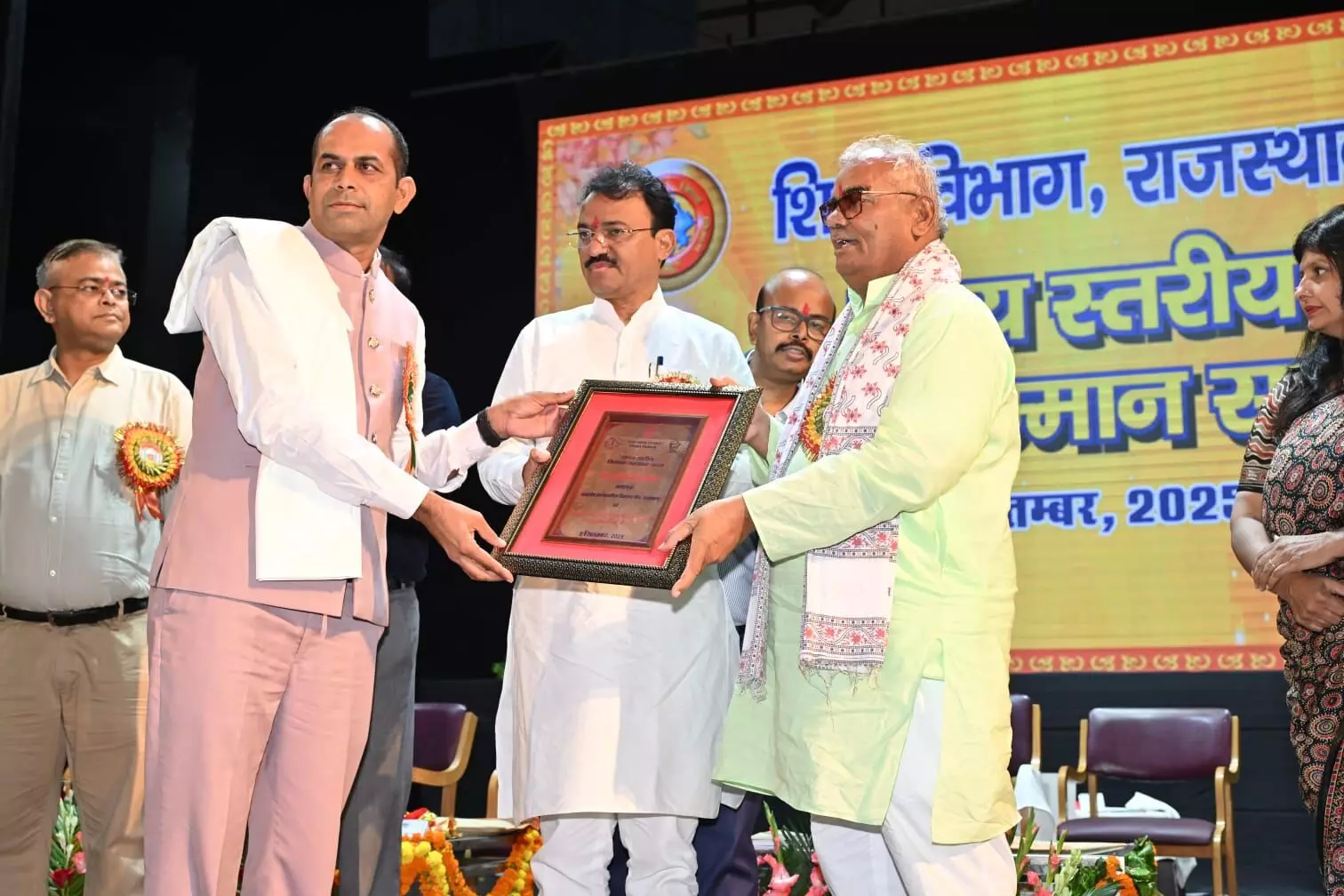 सिंह डिप्टी सीएम से सम्मानित