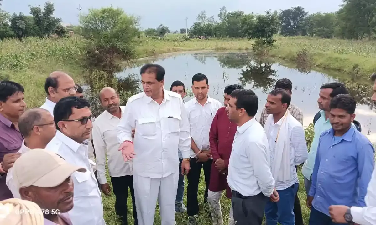 अधिकारियों को शीघ्र गिरदावरी के निर्देश