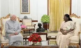 मोदी ने राष्ट्रपति को दी SCO बैठक की जानकारी मोदी ने राष्ट्रपति को दी SCO बैठक की जानकारी