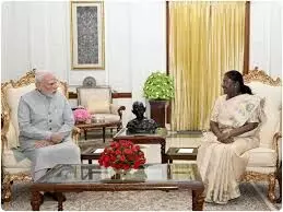 मोदी ने राष्ट्रपति को दी SCO बैठक की जानकारी मोदी ने राष्ट्रपति को दी SCO बैठक की जानकारी