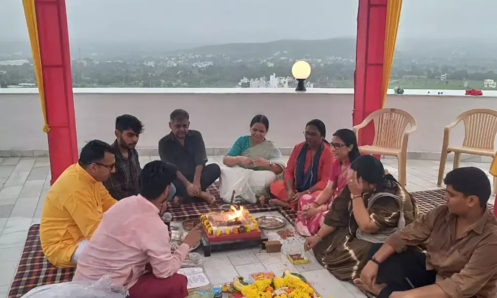 गोकाष्ठ से हवन का आयोजन कर प्रदूषण नियंत्रण मंडल ने दिया पर्यावरण और संस्कृति संरक्षण का संदेश