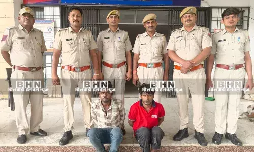 लूट के मामले में फरार चल रहे दो आरोपी गिरफ्तार