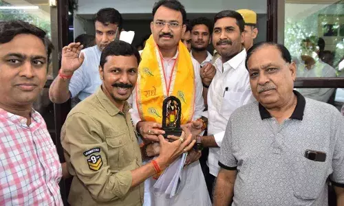 राजस्थान जन मंच ने उप मुख्यमंत्री बैरवा का प्रभु श्रीराम जी की मूर्ति भेंट कर किया स्वागत