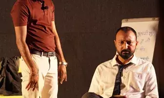 चित्रकूट नगर में नाटक “ज़िंदगी 2.0” का मंचन, सामाजिक चेतना का संदेश