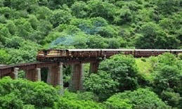 राजसमंद: भारी बारिश से गोरमघाट में रेलवे ट्रैक पर मलबा, मारवाड़-कामलीघाट रेल सेवाएं स्थगित