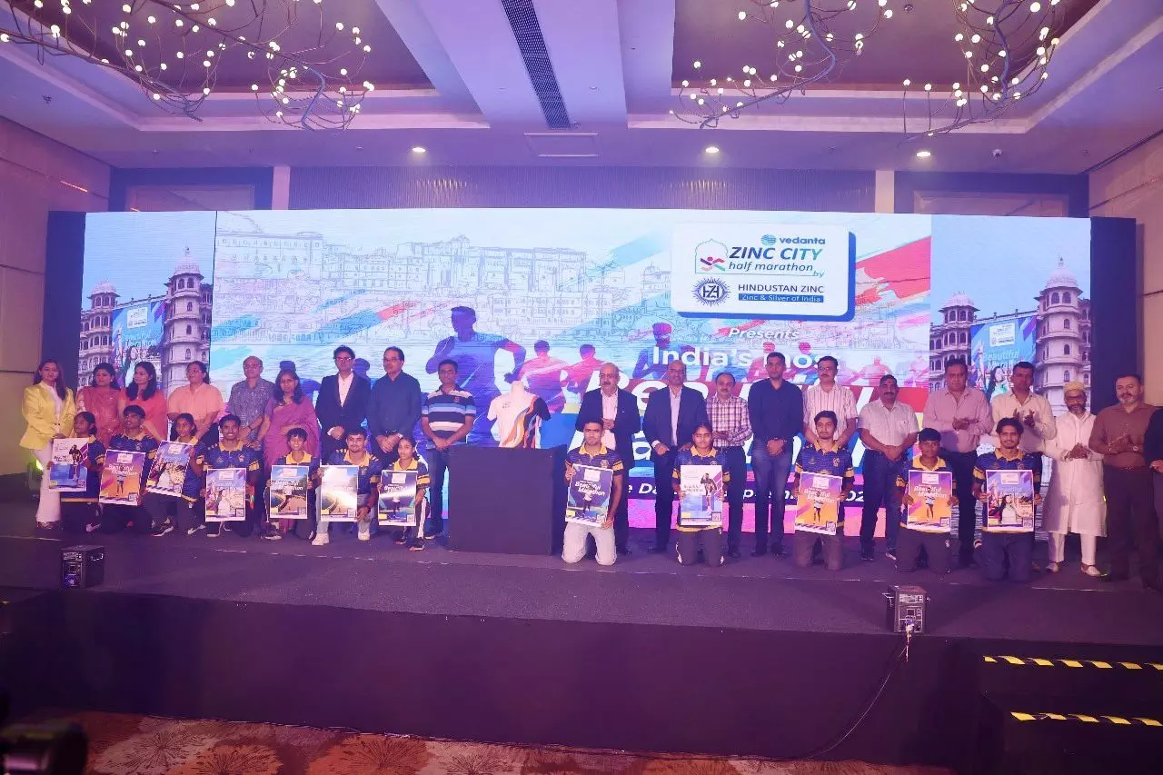 हिन्दुस्तान जिंक ने किया दूसरे वेदांता जिंक सिटी हाफ मैराथन का पोस्टर व जर्सी लॉन्च हिन्दुस्तान जिंक ने किया दूसरे वेदांता जिंक सिटी हाफ मैराथन का पोस्टर व जर्सी लॉन्च