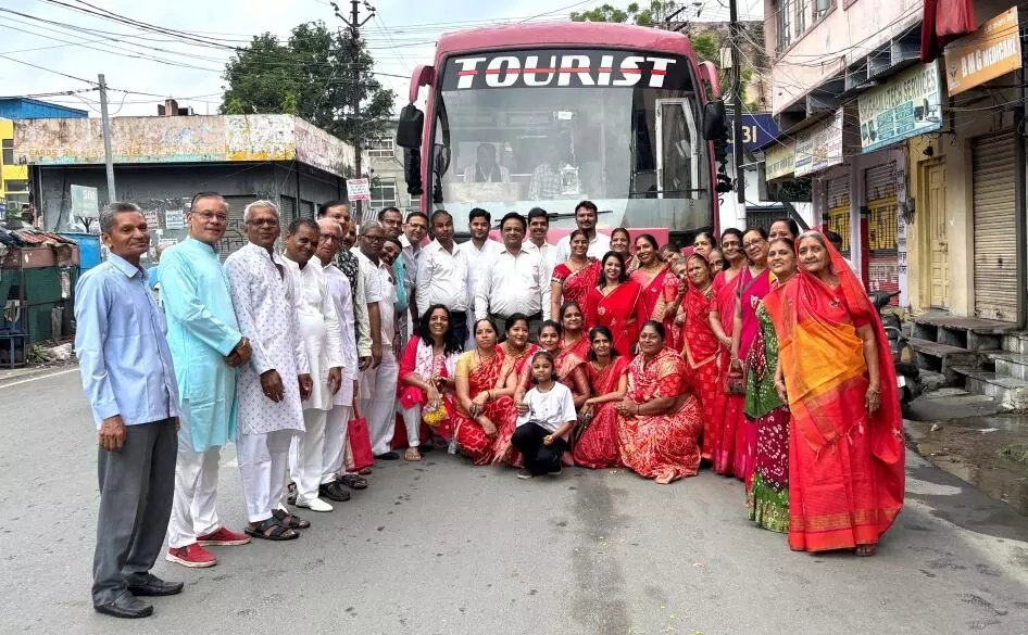 श्री कोटड़ी चारभुजा दर्शन के लिए श्रद्धालुओं का जत्था रवाना श्री कोटड़ी चारभुजा दर्शन के लिए श्रद्धालुओं का जत्था रवाना