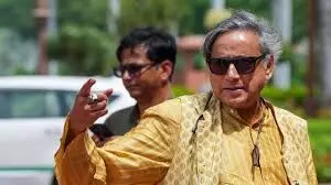 ट्रंप पर मोदी की प्रतिक्रिया पर थरूर का समर्थन, जताई सावधानी बरतने की जरूरत ट्रंप पर मोदी की प्रतिक्रिया पर थरूर का समर्थन, जताई सावधानी बरतने की जरूरत