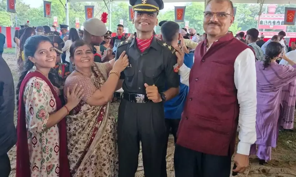 लेफ्टिनेंट पद पर चयन होने पर कौशल त्रिवेदी का समाजजनों ने किया अभिनंदन