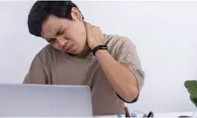 बढ़ रहा है सर्वाइकल दर्द, वजह है गलत पोस्चर और खराब लाइफस्टाइल बढ़ रहा है सर्वाइकल दर्द, वजह है गलत पोस्चर और खराब लाइफस्टाइल