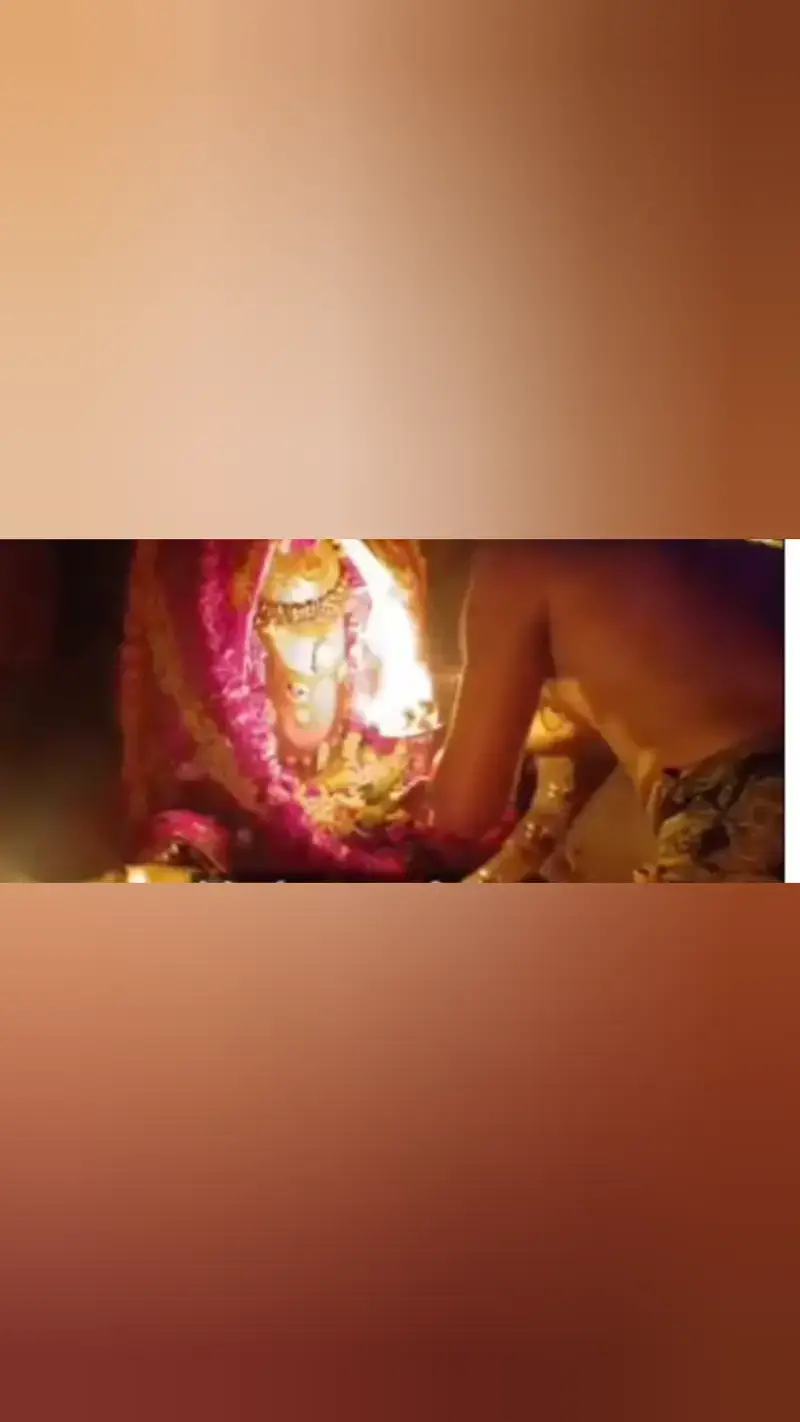 ग्रहण के बाद बाबा महाकाल की भस्म आरती में गूंजे दिव्य मंत्र, श्रद्धालुओं का उमड़ा सैलाब