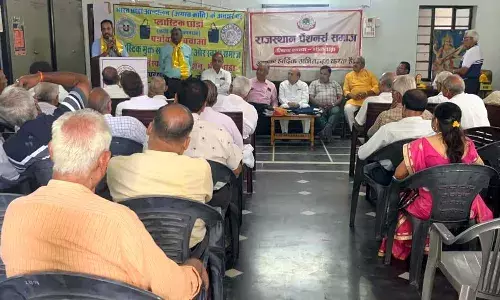 प्लास्टिक में उपयोग किये जाने वाले रसायन शरीर के लिए हानिकारक: माली प्लास्टिक में उपयोग किये जाने वाले रसायन शरीर के लिए हानिकारक: माली