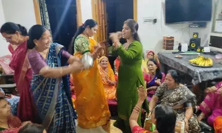 सत्संग में बही भजनों की सरिता