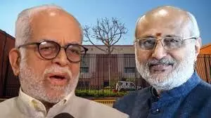 उपराष्ट्रपति चुनाव के लिए मतदान शुरू, , पीएम मोदी ने डाला पहला वोट  , राधाकृष्णन के सामने सुदर्शन ?