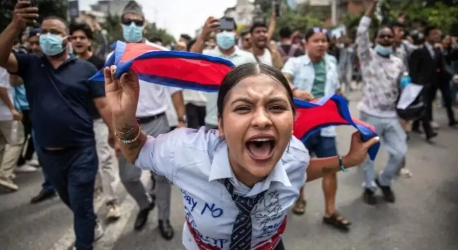 नेपाल में हिंसक प्रदर्शन के बाद सरकार ने हटाया सोशल मीडिया बैन