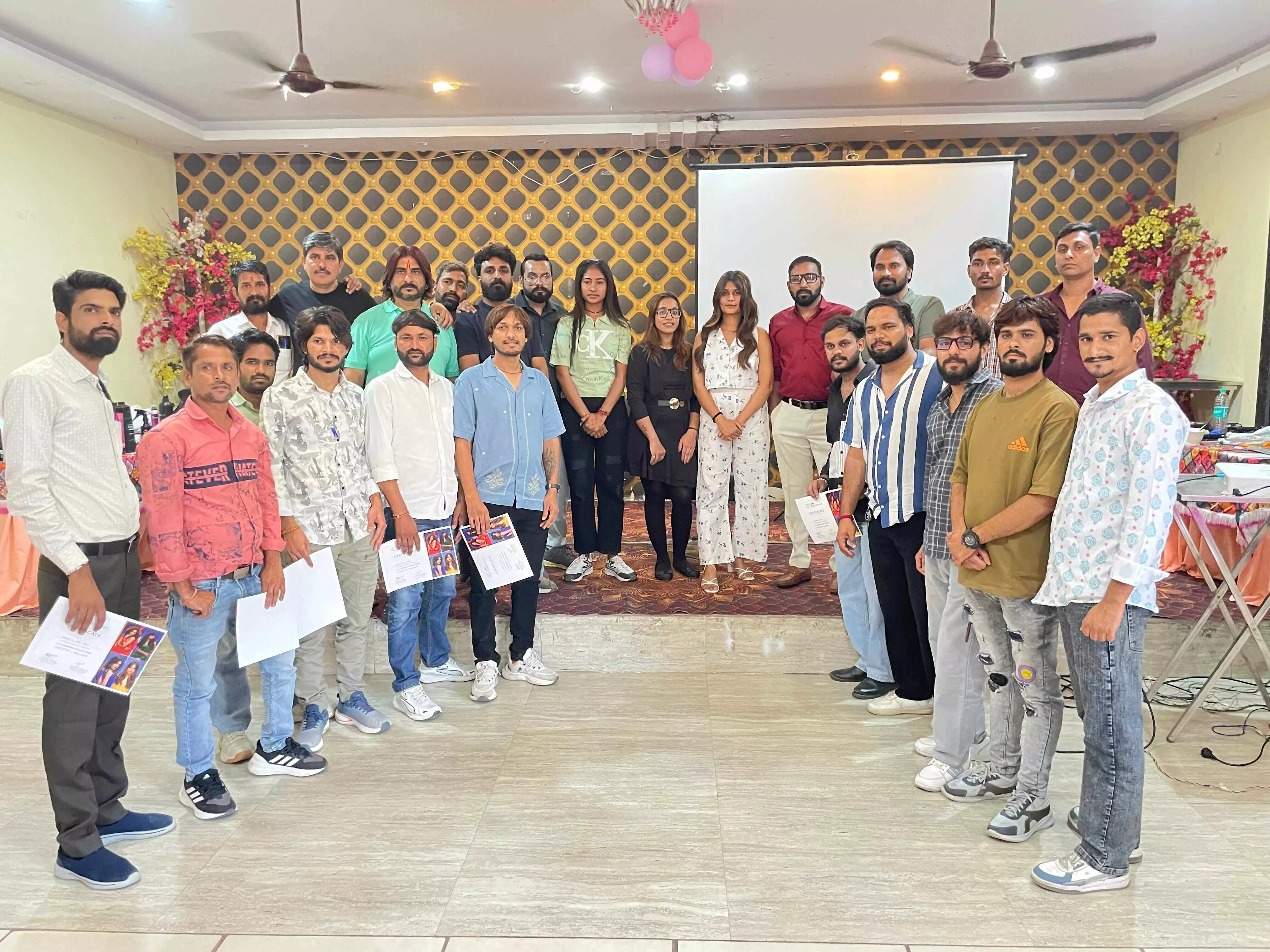 भीलवाड़ा में सैलून संचालकों के लिए निःशुल्क वर्कशॉप आयोजित