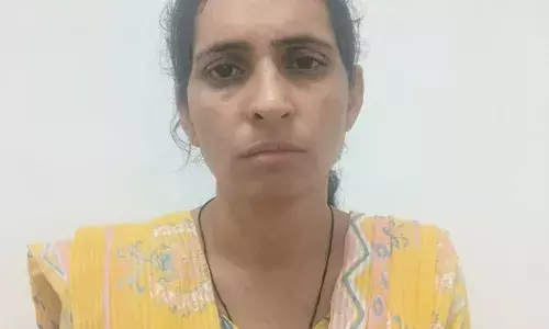 बीकानेर में नकल कांड का भंडाफोड़: ब्लूटूथ गैंग की मंजू कुमारी धर दबोची, 8वाँ शिकार! बीकानेर में नकल कांड का भंडाफोड़: ब्लूटूथ गैंग की मंजू कुमारी धर दबोची, 8वाँ शिकार!