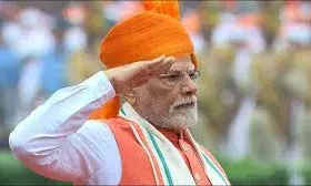 काशी में पीएम मोदी का स्वागत, भगवा रंग में रंगी नगरी