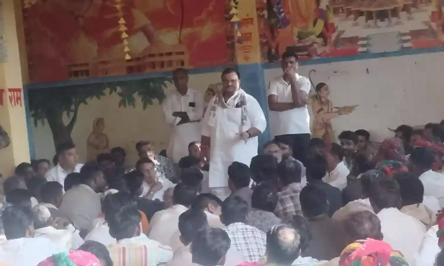 फसल मुआवजा जन अधिकार आंदोलन की तैयारी, धीरज गुर्जर ने ली बैठक फसल मुआवजा जन अधिकार आंदोलन की तैयारी, धीरज गुर्जर ने ली बैठक