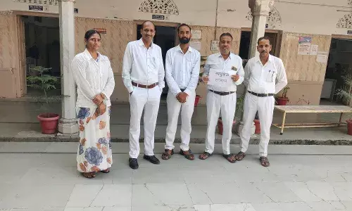 डिजिटल अटेंडेंस के विरोध में प्रदेश के हजारों आयुष नर्सेज सामूहिक भूख हड़ताल पर रहे