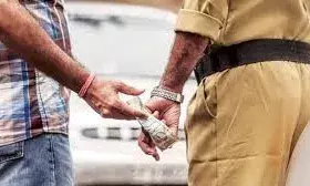 ASI रिश्वत लेते गिरफ्तार
