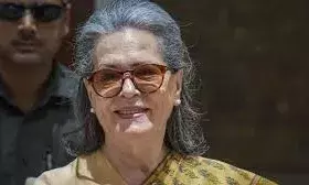 वोटर विवाद: कोर्ट ने सोनिया गांधी के खिलाफ FIR की मांग खारिज की